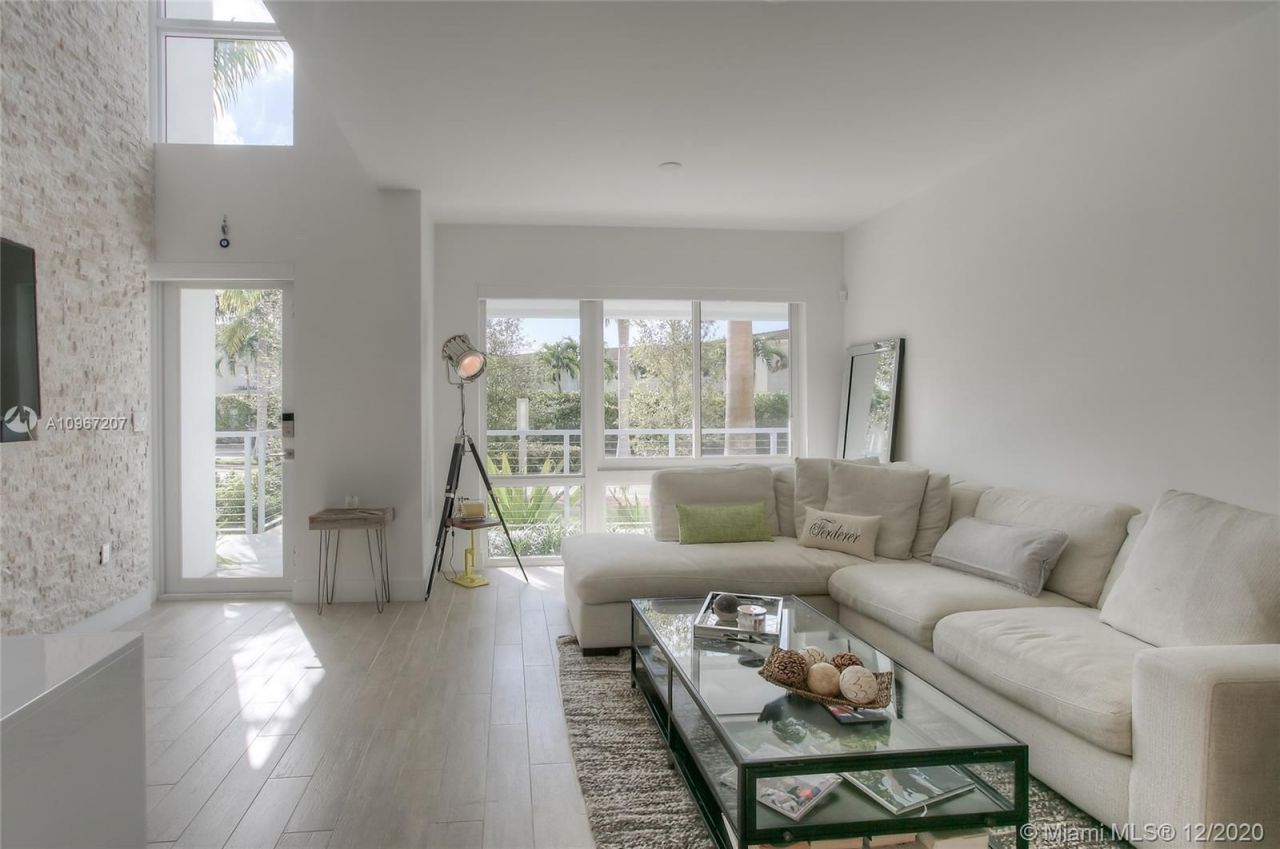 Таунхаус в Майами, США, 220 м² - фото 2