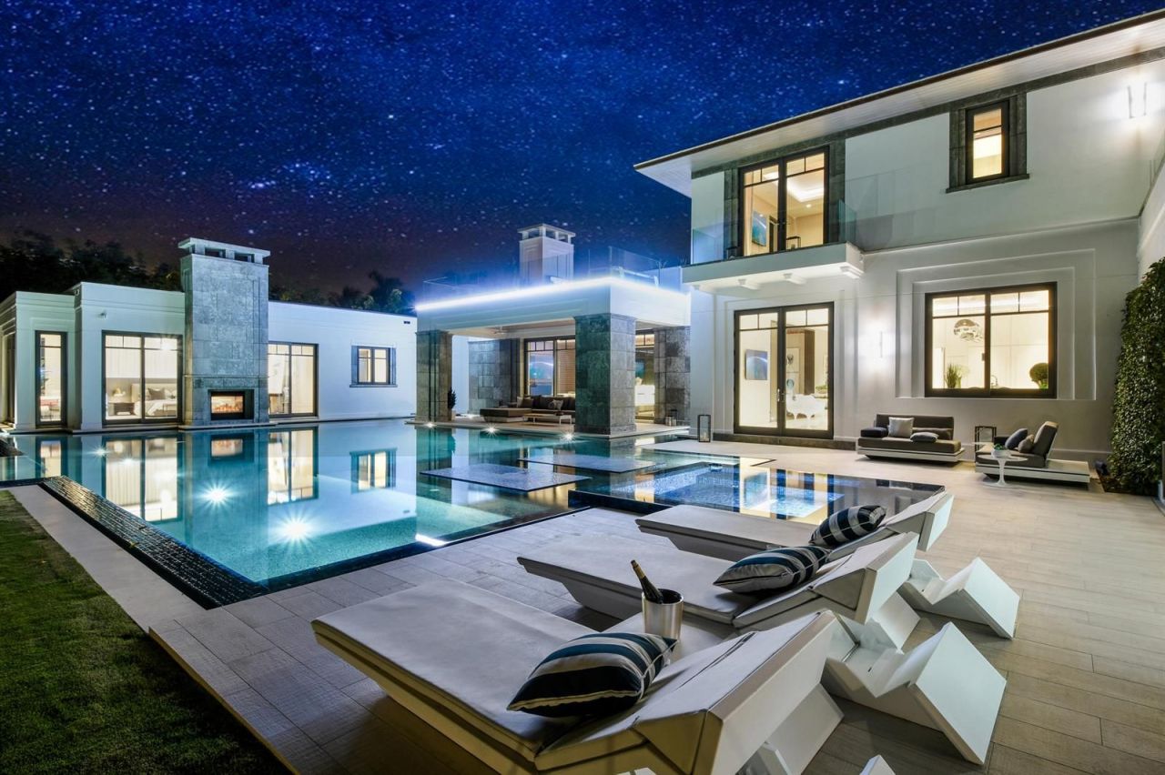 Вилла в Майами, США, 1 600 м² - фото 2