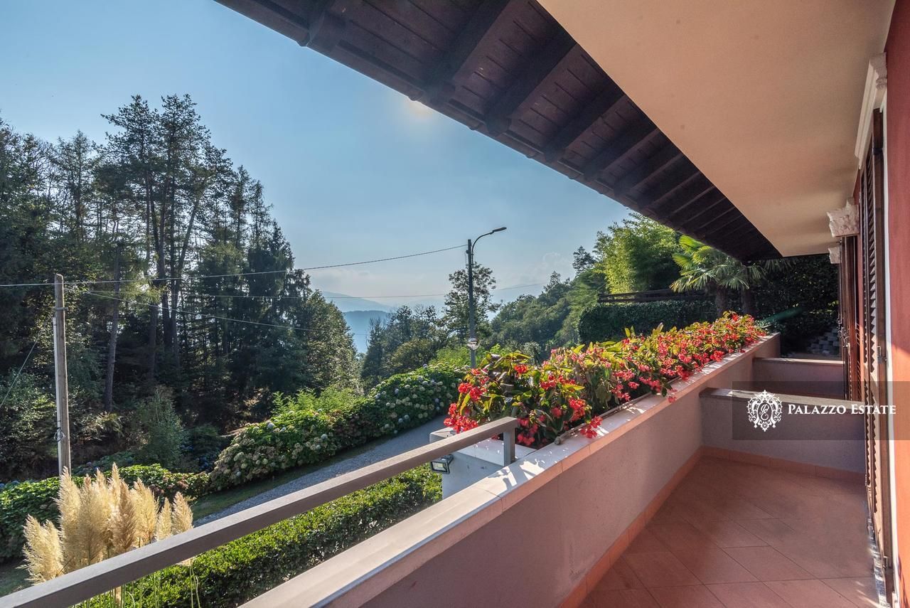 Вилла у озера Маджоре, Италия, 270 м² - фото 10