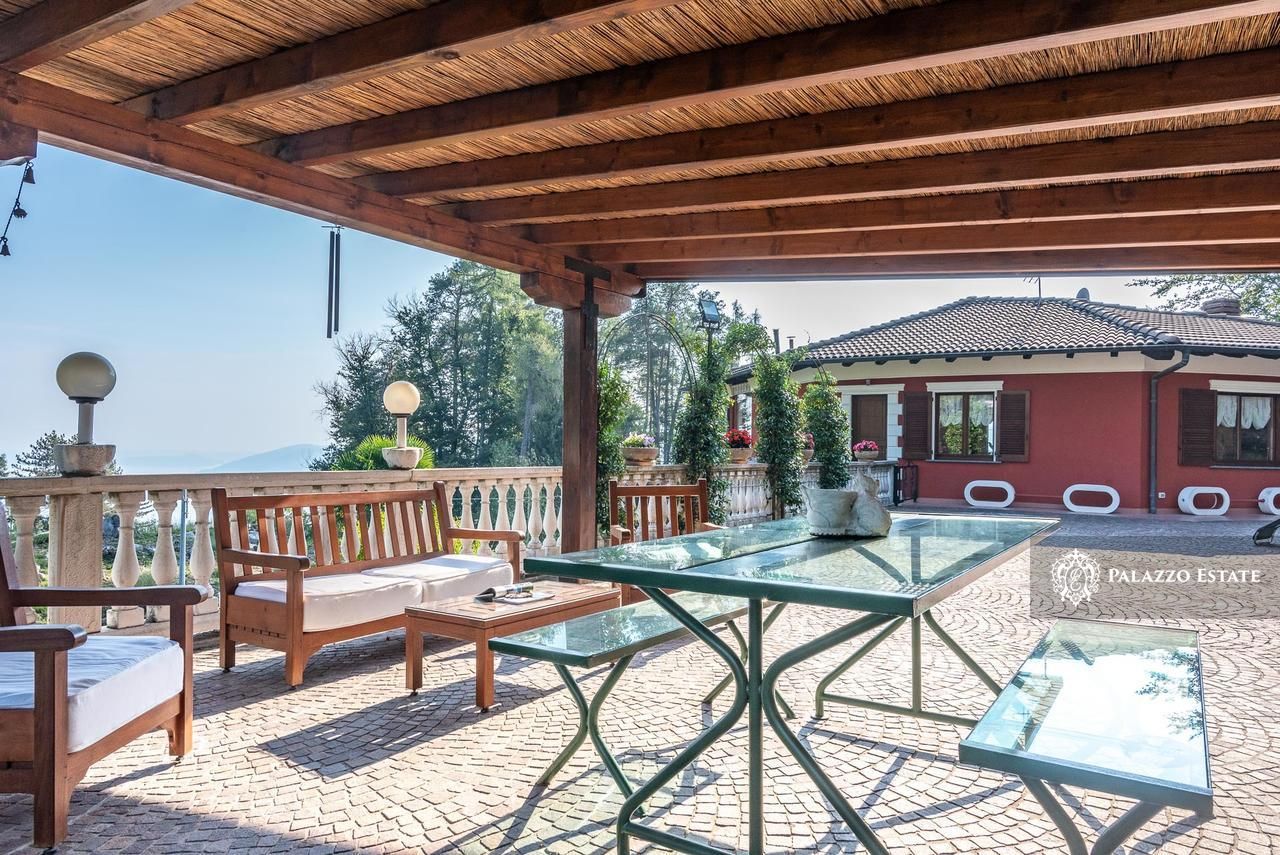 Вилла у озера Маджоре, Италия, 270 м² - фото 11