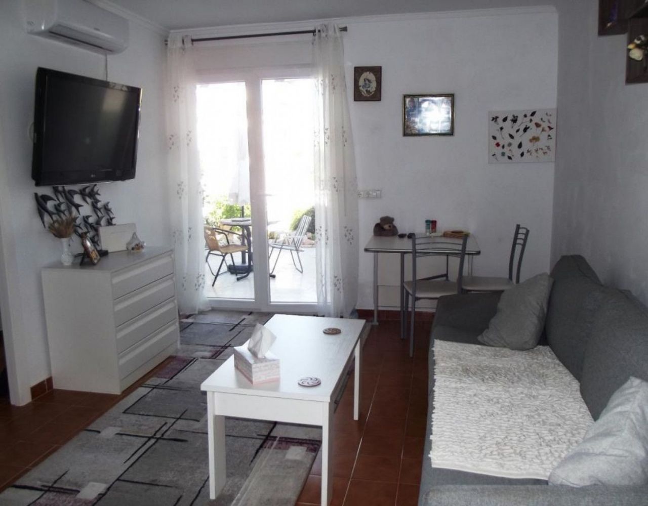Бунгало в Торревьехе, Испания, 65 м² - фото 1