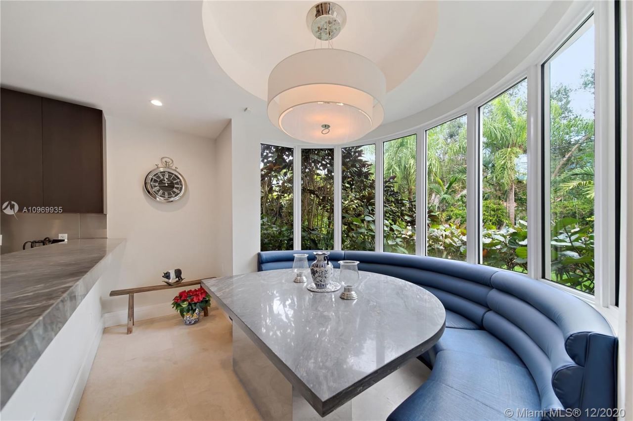 Поместье в Майами, США, 450 м² - фото 9