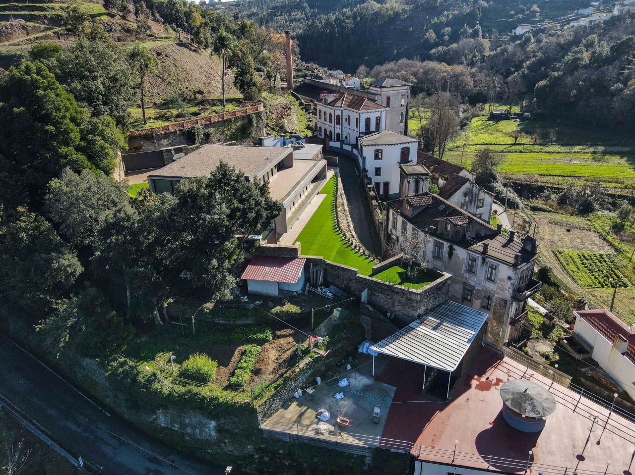 Инвестиционный проект в Порту, Португалия, 5 972 м² - фото 3