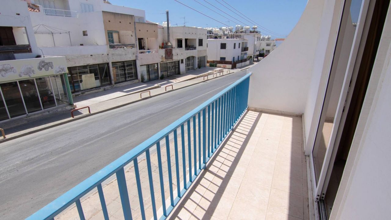 Апартаменты в Айя-Напе, Кипр, 70 м2 - фото 1