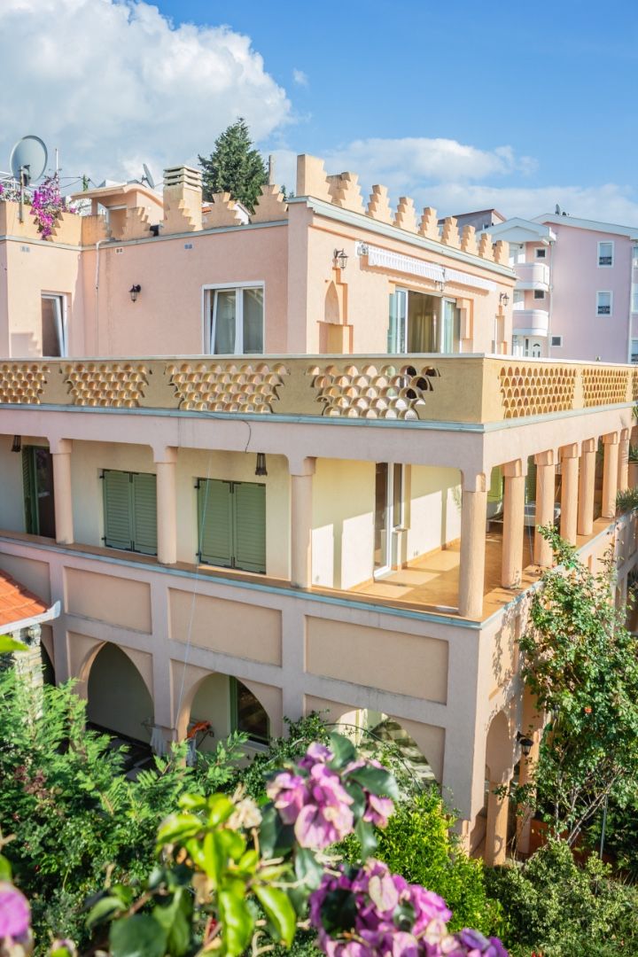 Вилла в Добра Воде, Черногория, 550 м² - фото 2