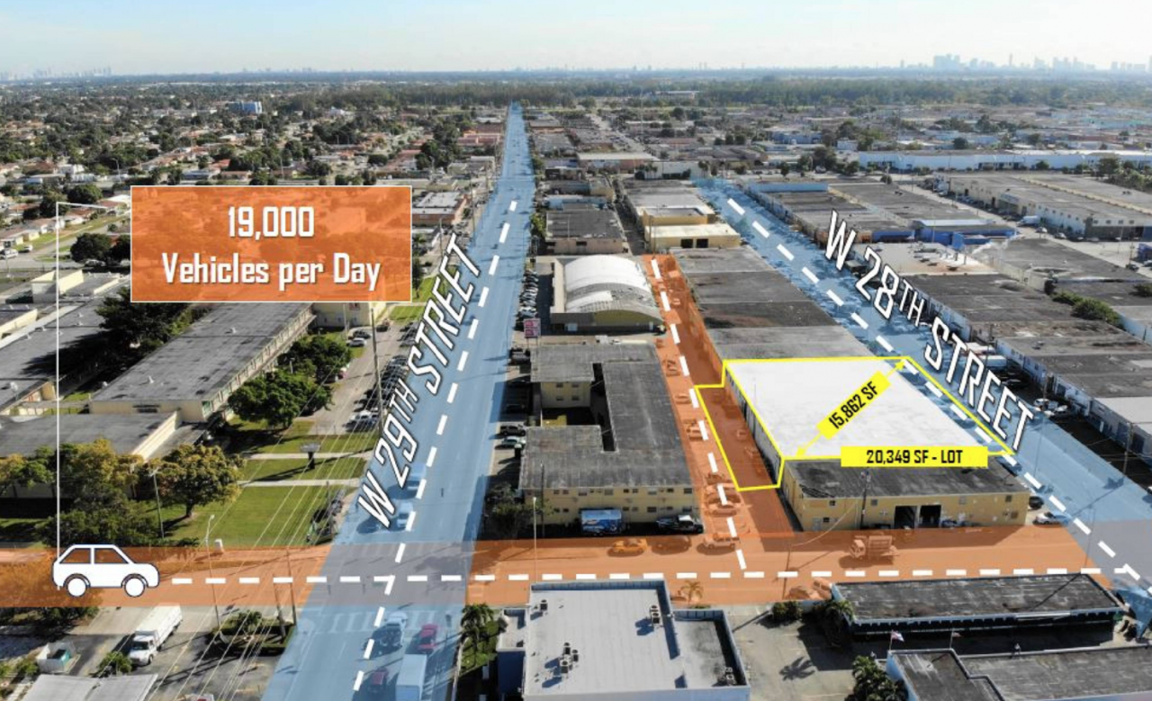 Коммерческая недвижимость в Майами, США, 1 500 м² - фото 3