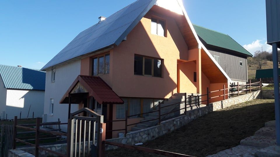 Дом в Жабляке, Черногория, 250 м2 - фото 1