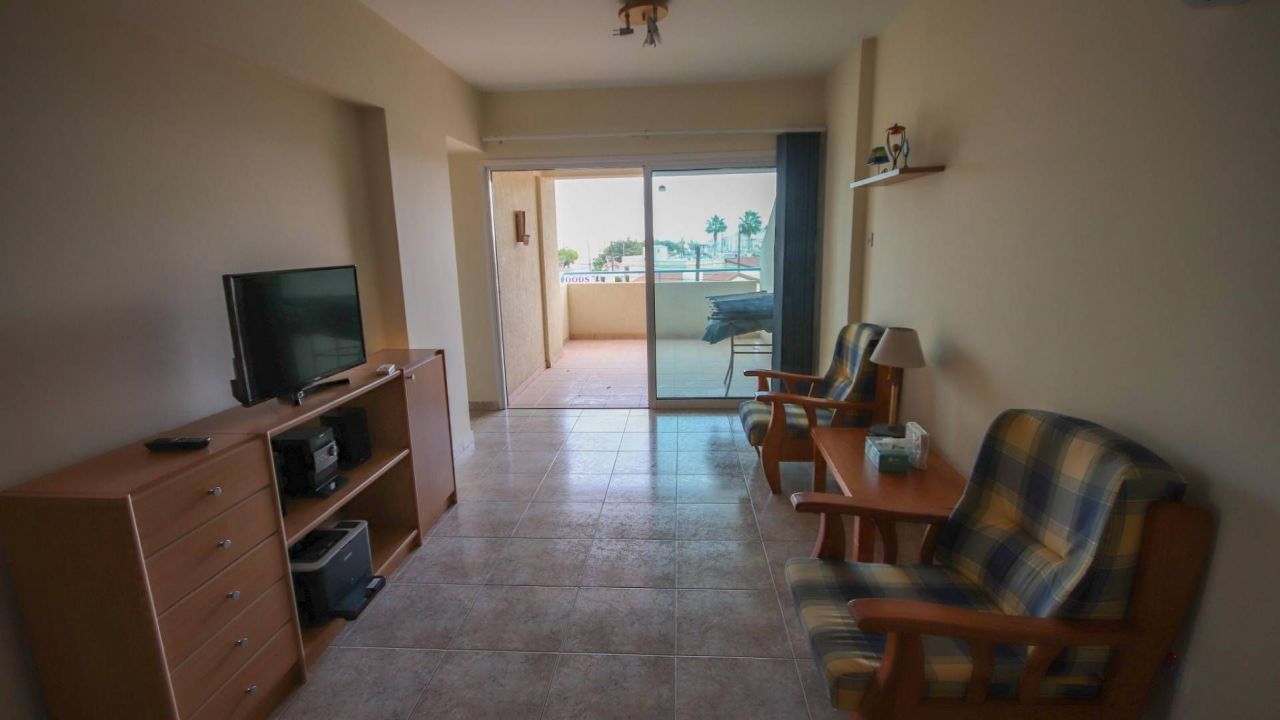 Апартаменты в Ларнаке, Кипр, 64 м2 - фото 1
