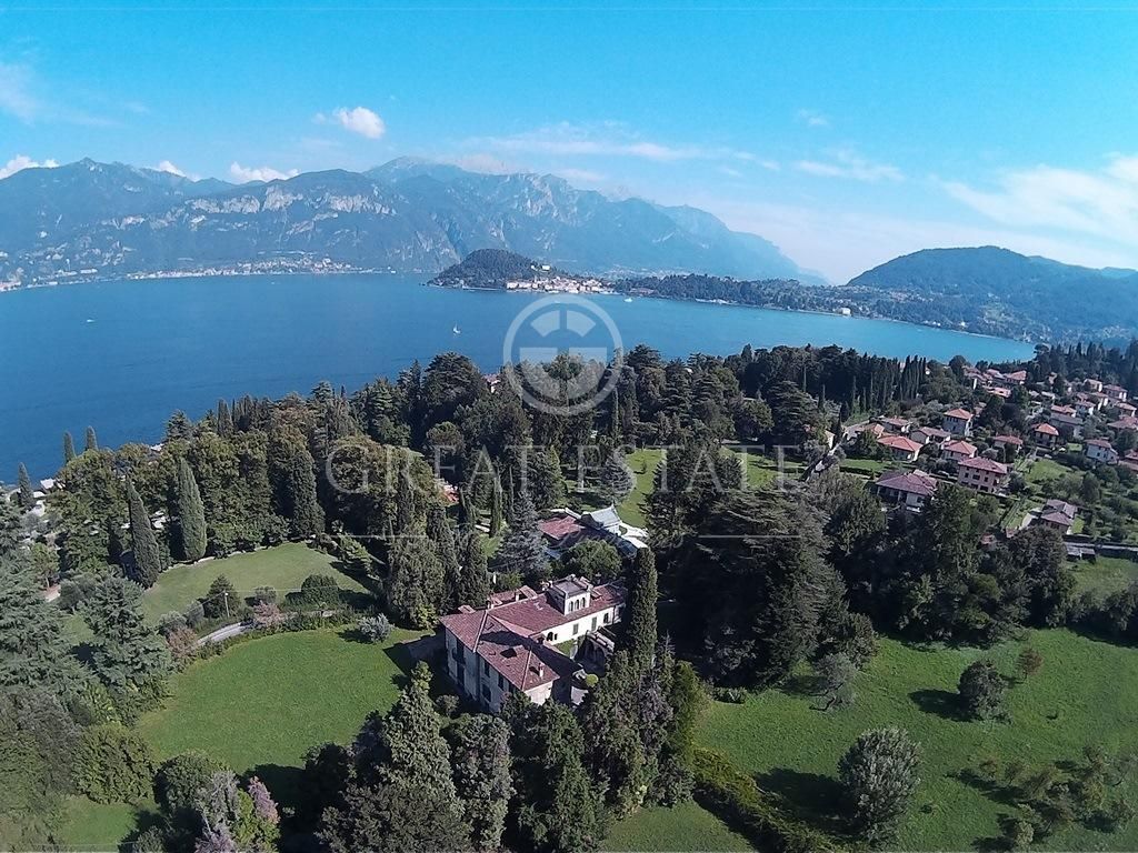 Вилла у озера Комо, Италия, 1 300 м2 - фото 1