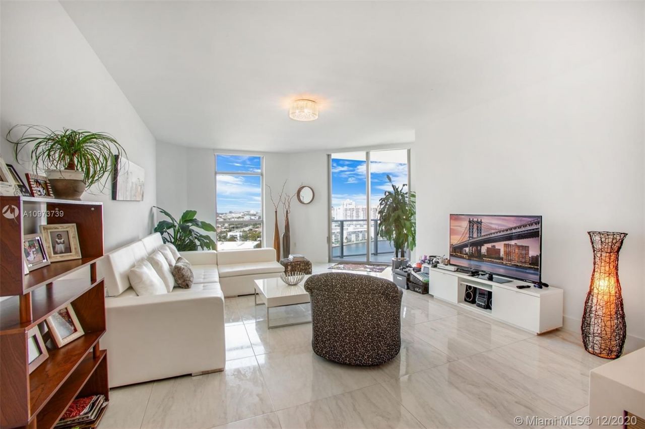 Квартира в Майами, США, 200 м² - фото 10