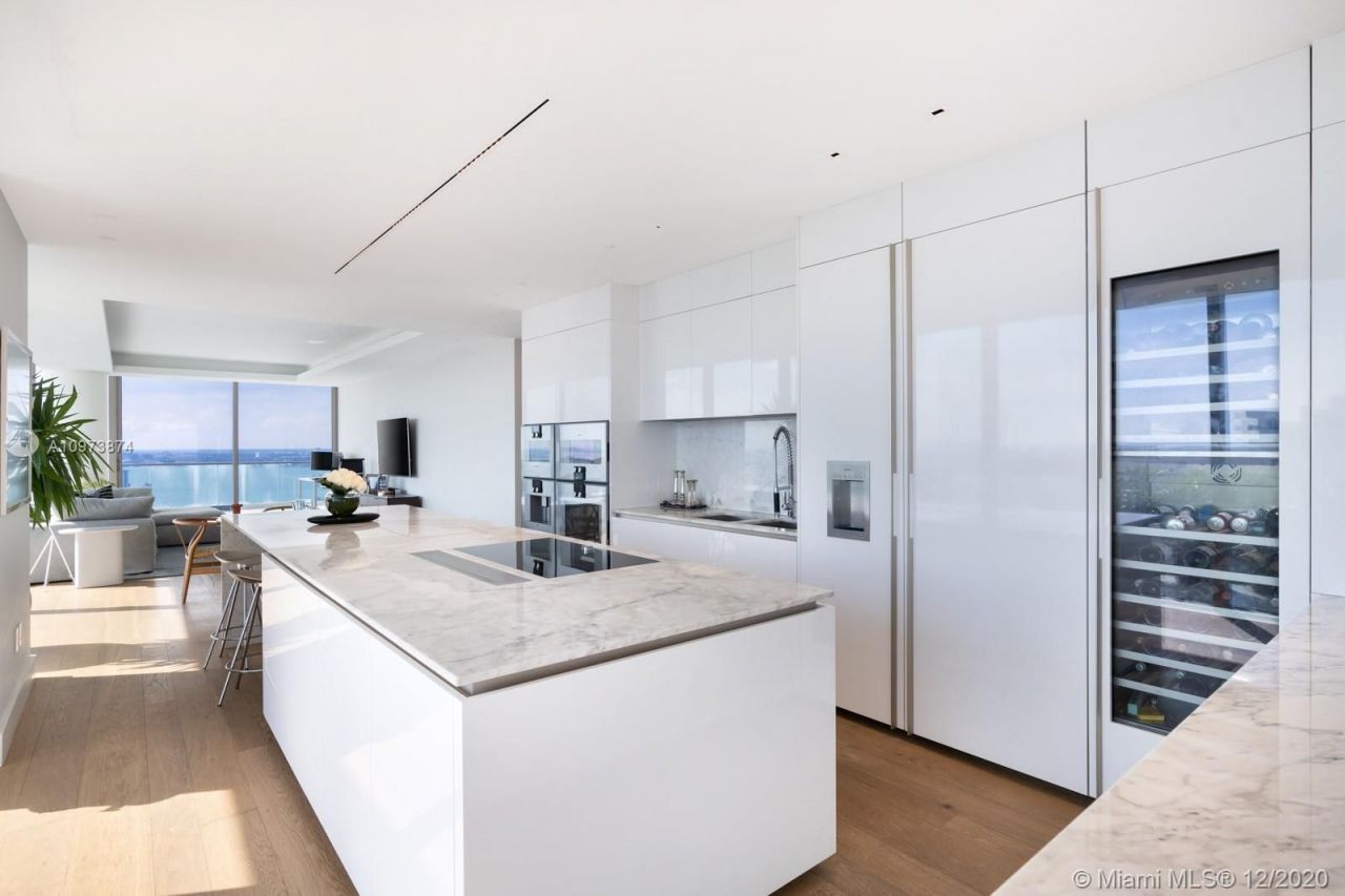 Квартира в Майами, США, 380 м² - фото 2