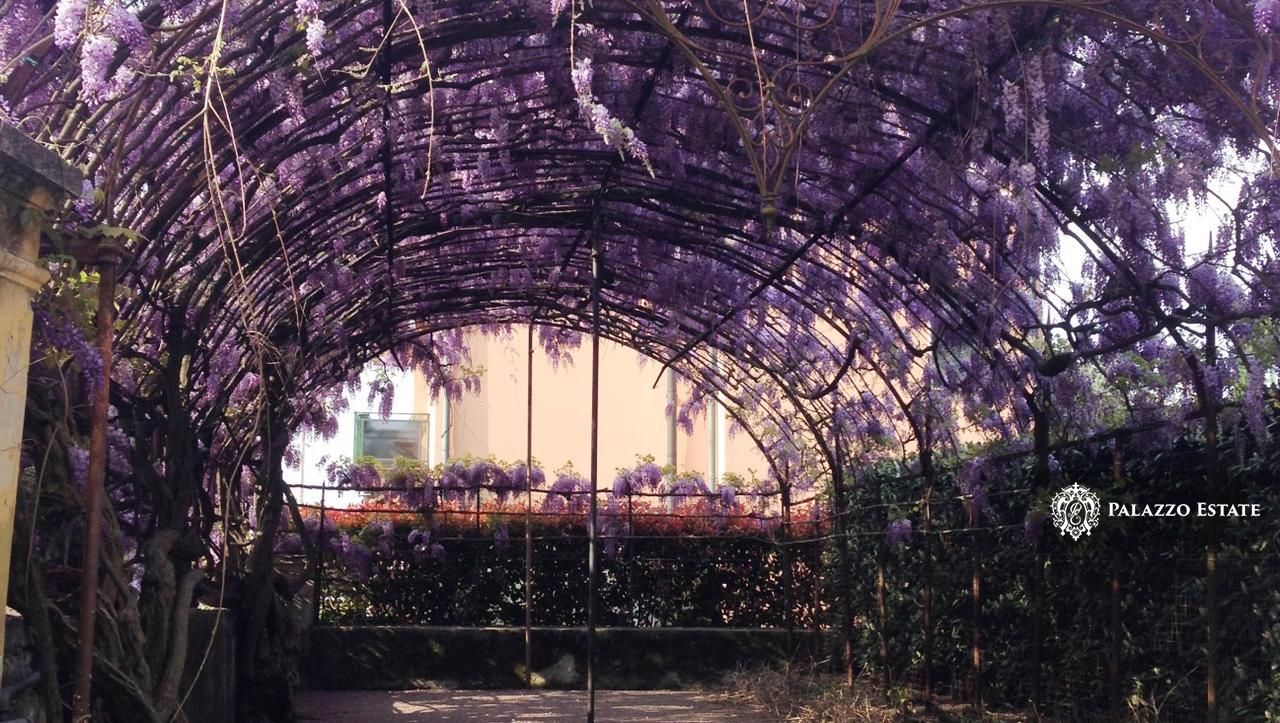 Отель, гостиница в Эрбе, Италия, 920 м² - фото 4