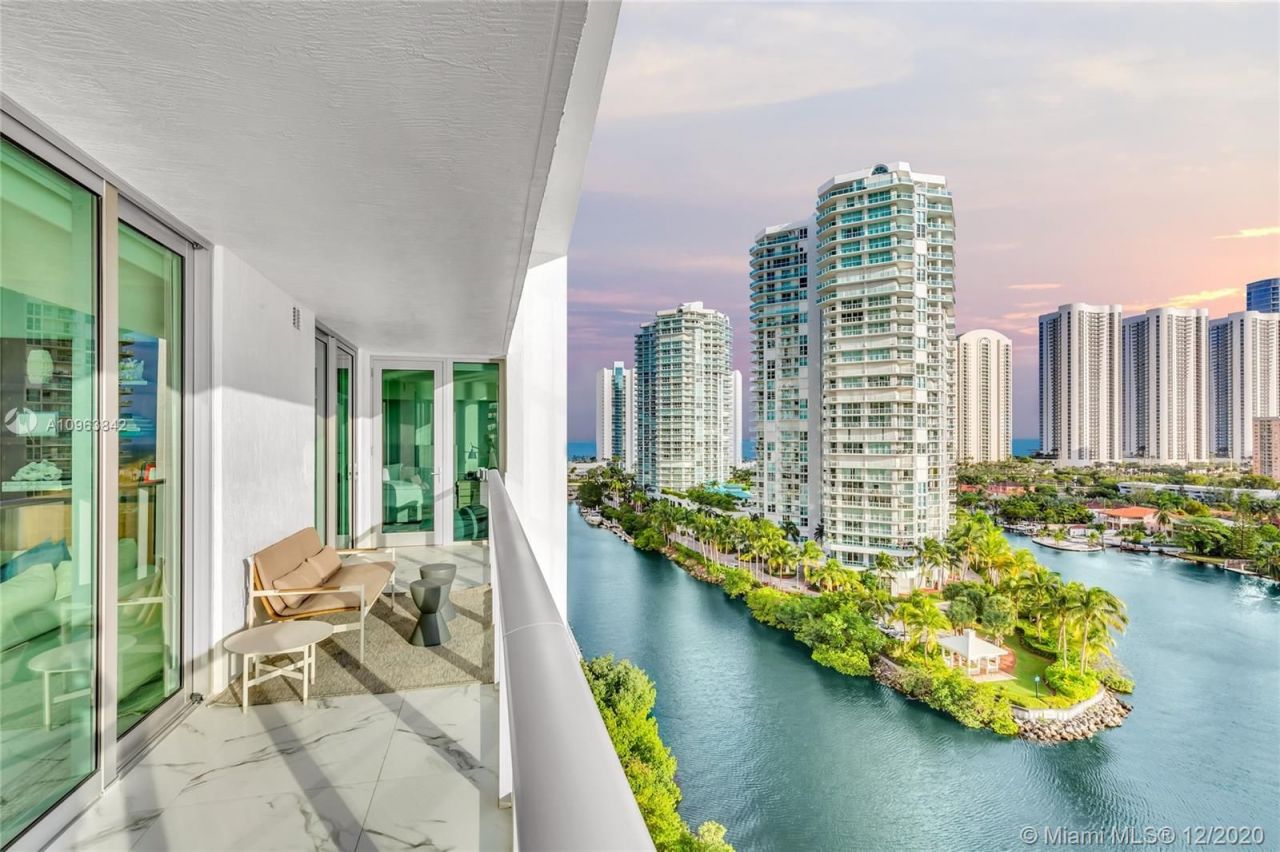 Квартира в Майами, США, 170 м² - фото 2