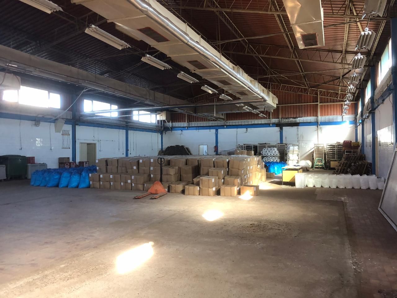 Кафе, ресторан в Улцине, Черногория, 2 000 м² - фото 18