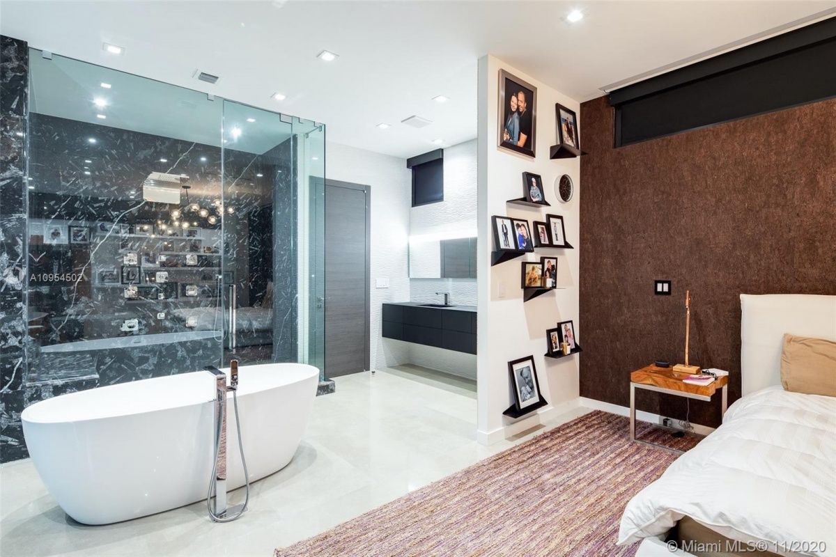 Дом в Майами, США, 490 м² - фото 1