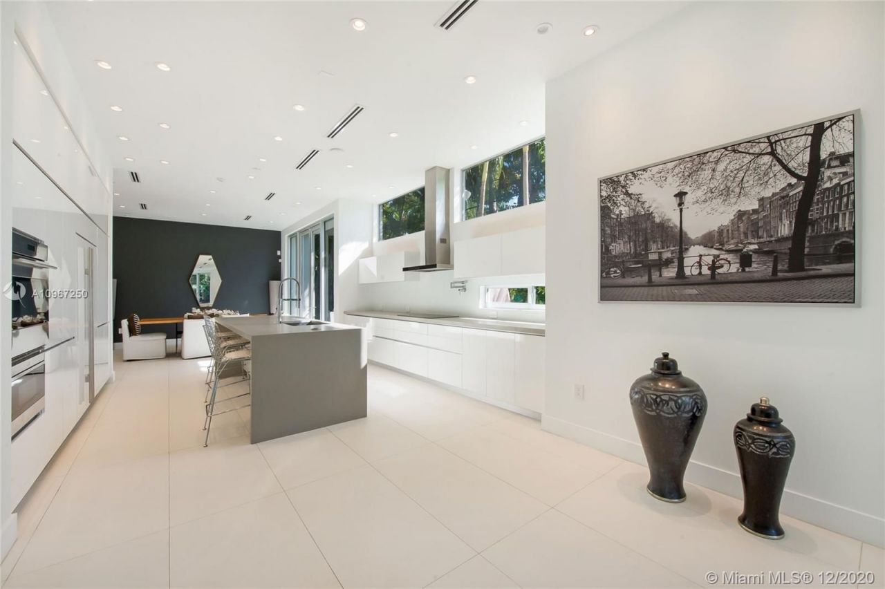 Вилла в Майами, США, 380 м² - фото 13