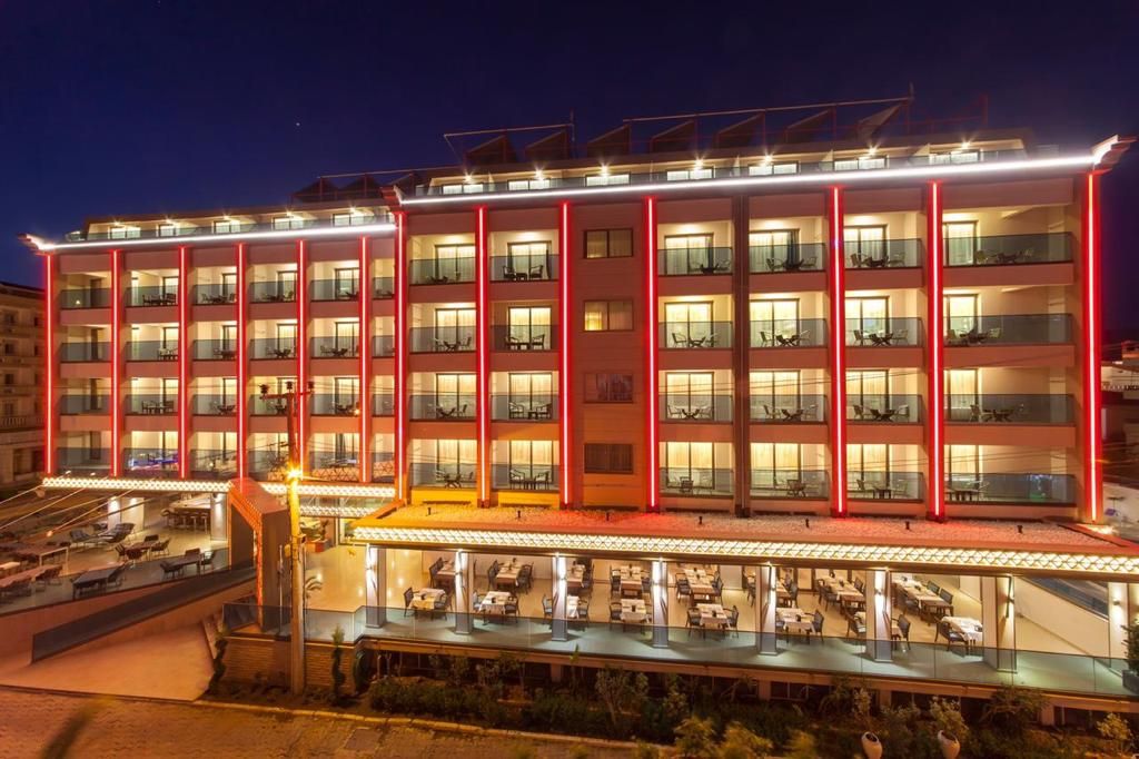 Отель, гостиница в Мармарисе, Турция, 2 600 м² - фото 1