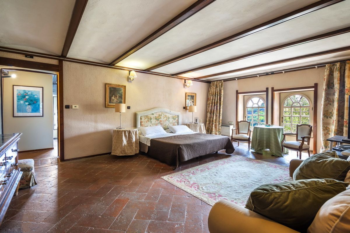 Отель, гостиница в Монферрате, Италия, 2 088 м² - фото 13