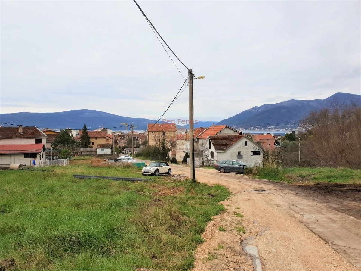 Земля в Тивате, Черногория, 705 м2 - фото 1