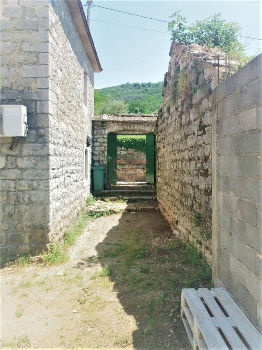 Дом в Херцег-Нови, Черногория, 74 м2 - фото 1