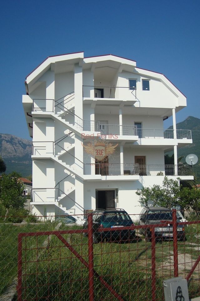 Дом в Баре, Черногория, 648 м2 - фото 1