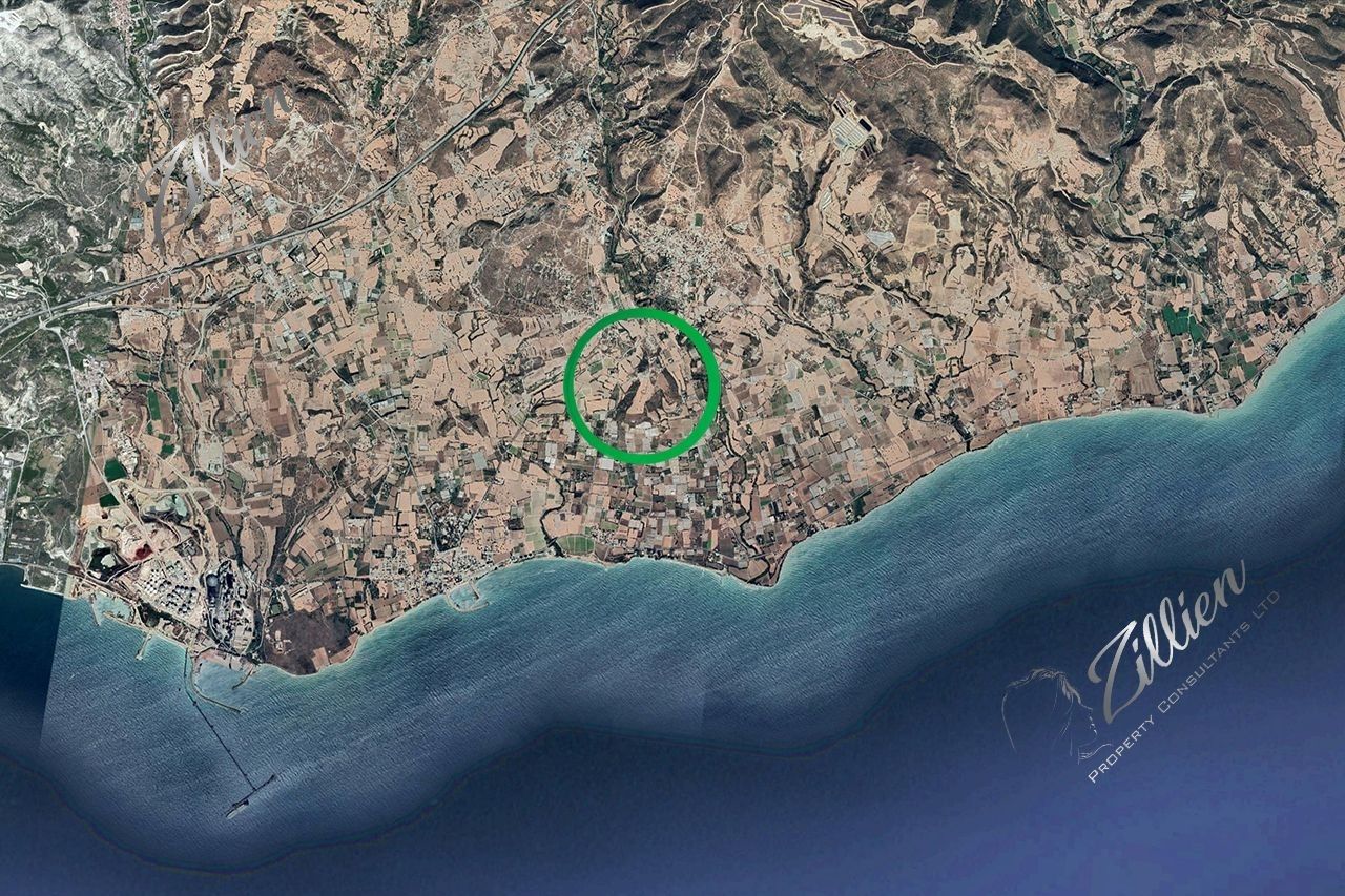Земля в Ларнаке, Кипр, 4 236 м2 - фото 1