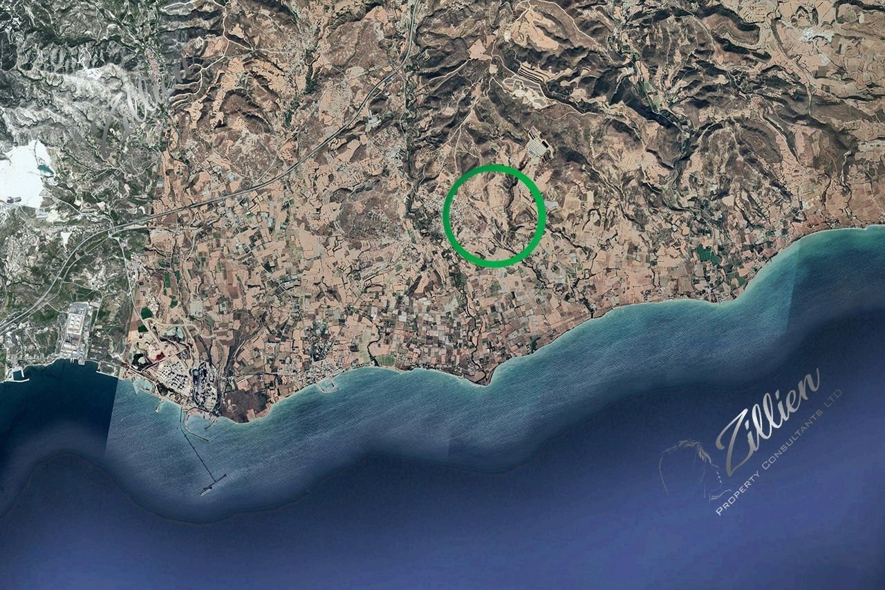 Земля в Ларнаке, Кипр, 4 510 м2 - фото 1