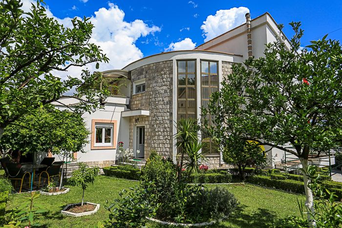 Дом в Биеле, Черногория, 159 м2 - фото 1