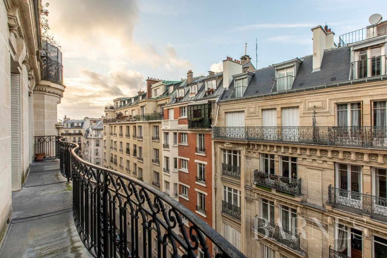 Квартира в 16-ом районе Парижа, Франция, 191 м2 - фото 1