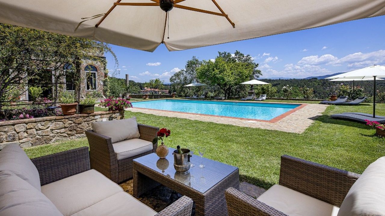 Поместье в Импрунете, Италия, 3 300 м² - фото 9