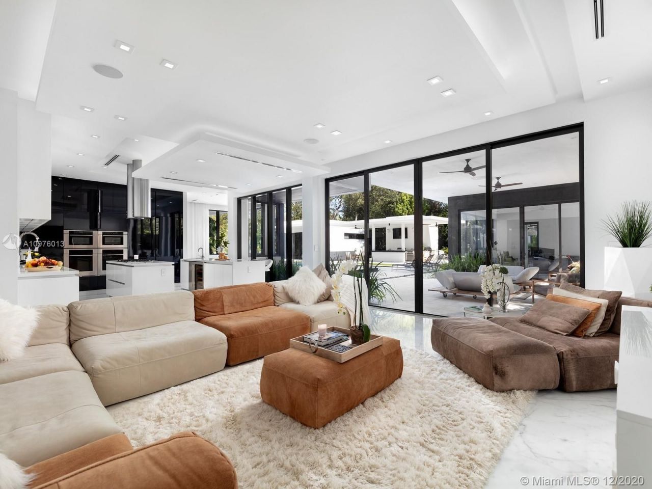 Вилла в Майами, США, 900 м² - фото 11