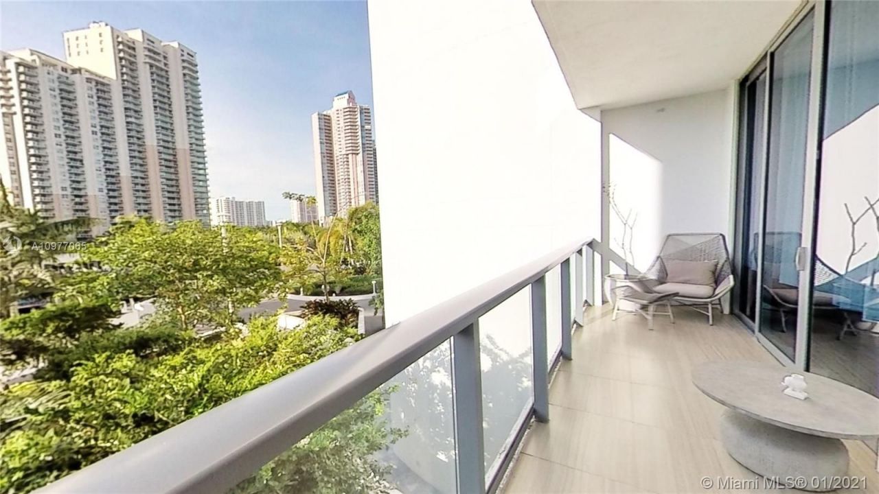 Квартира в Майами, США, 240 м² - фото 10