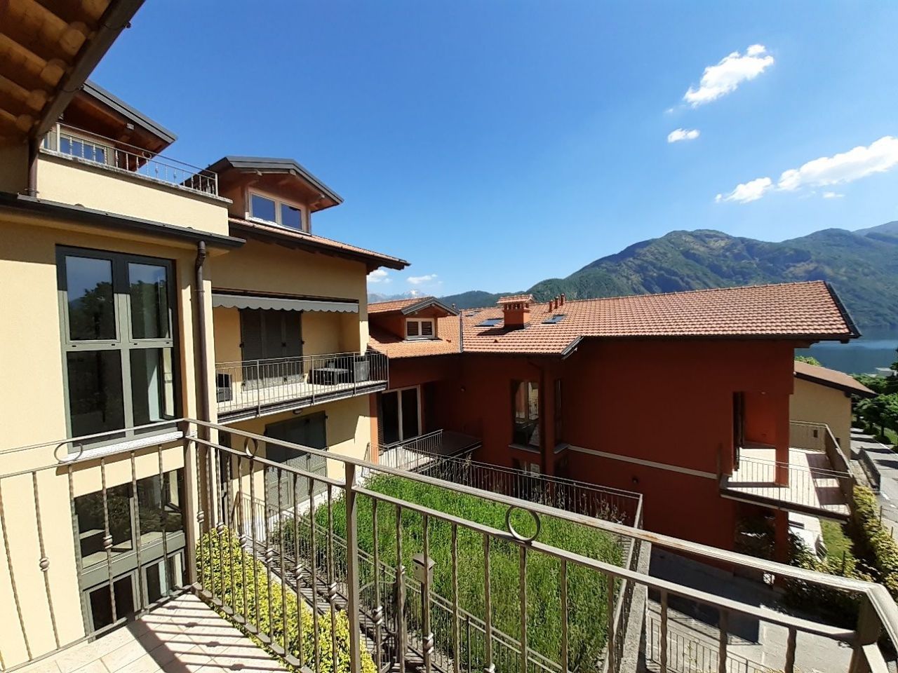 Апартаменты в Тремеццине, Италия, 80 м² - фото 4