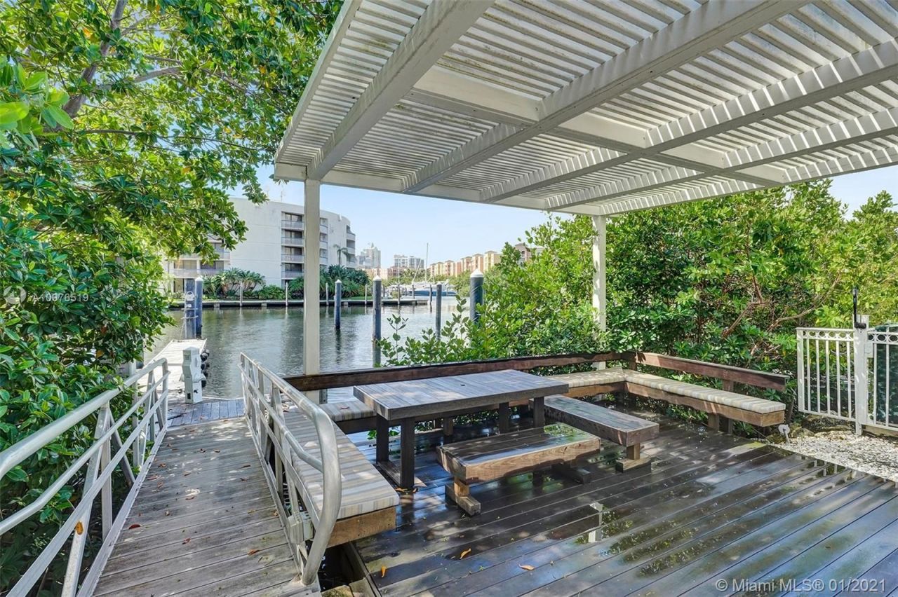 Вилла в Майами, США, 300 м² - фото 2