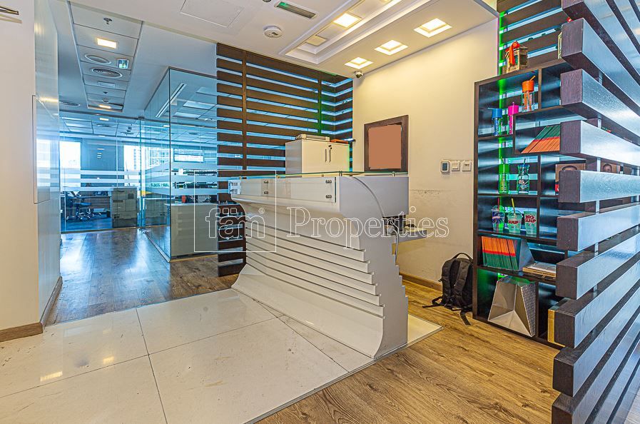 Офис Business Bay, ОАЭ, 569 м2 - фото 1