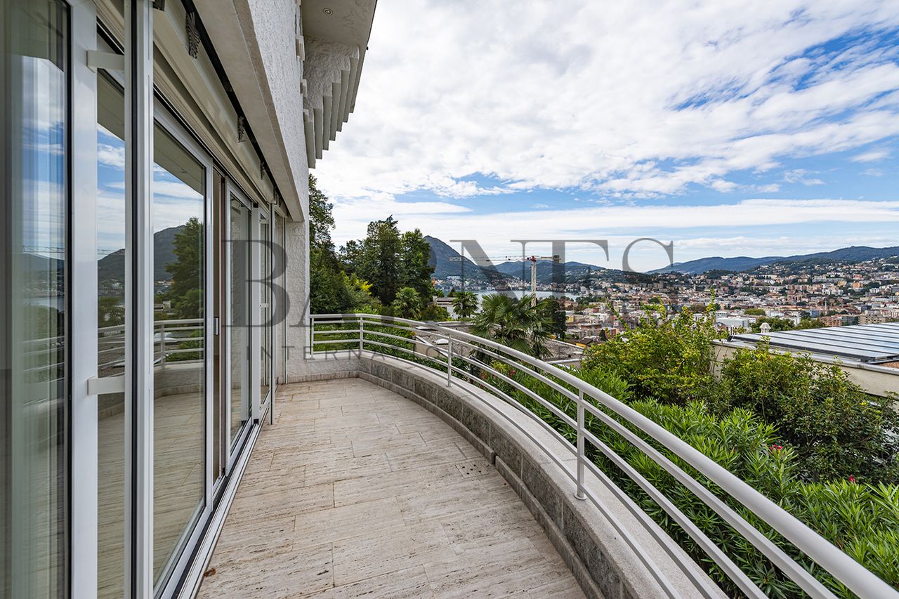 Дом в Лугано, Швейцария, 169 м2 - фото 1