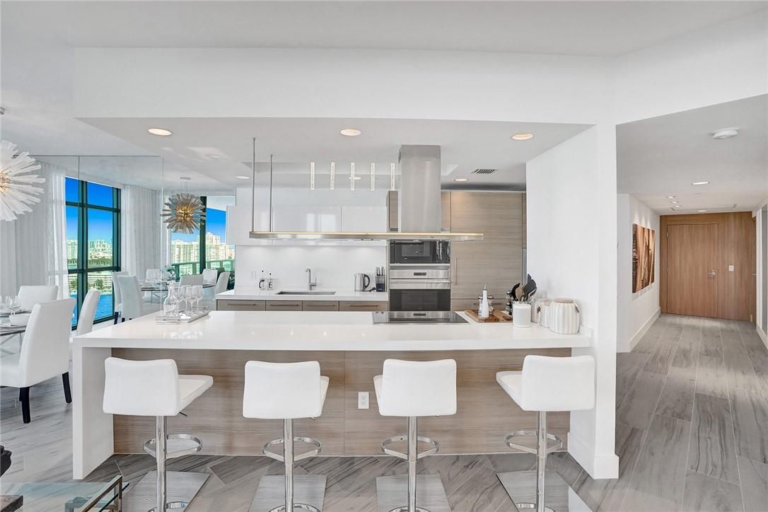 Квартира в Майами, США, 250 м² - фото 16