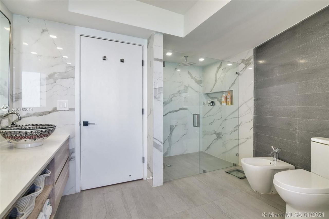 Квартира в Майами, США, 150 м² - фото 10