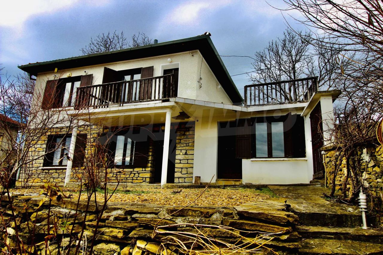 Дом в Велико Тырново, Болгария, 400 м2 - фото 1