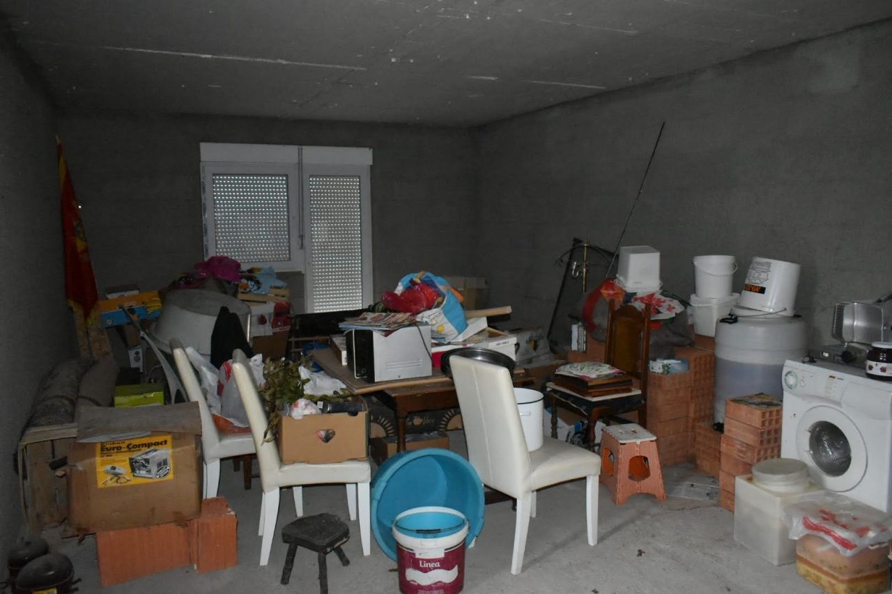 Земля в Тивате, Черногория, 1 800 м² - фото 10