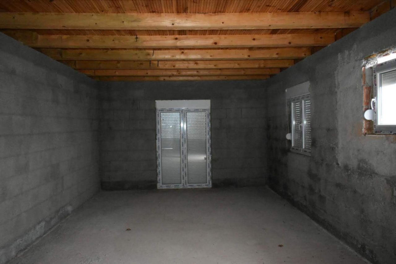 Земля в Тивате, Черногория, 1 800 м² - фото 14