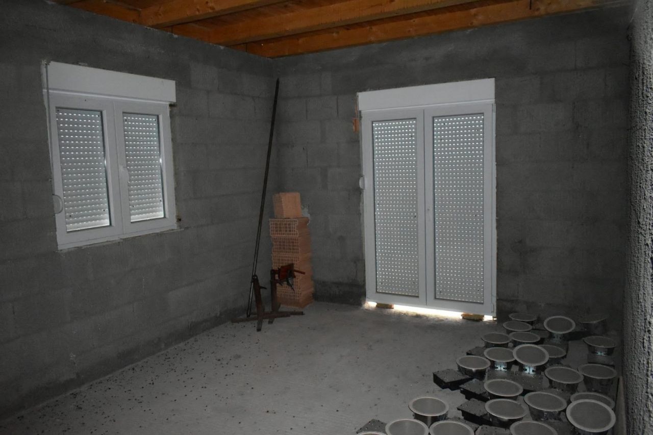 Земля в Тивате, Черногория, 1 800 м² - фото 17