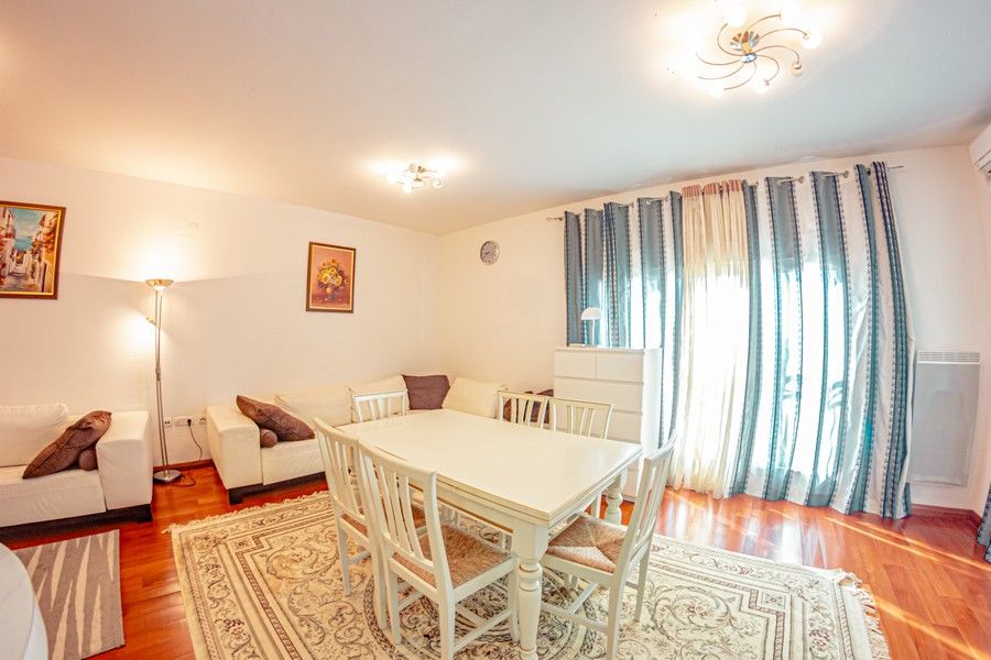 Квартира в Баре, Черногория, 100 м2 - фото 1