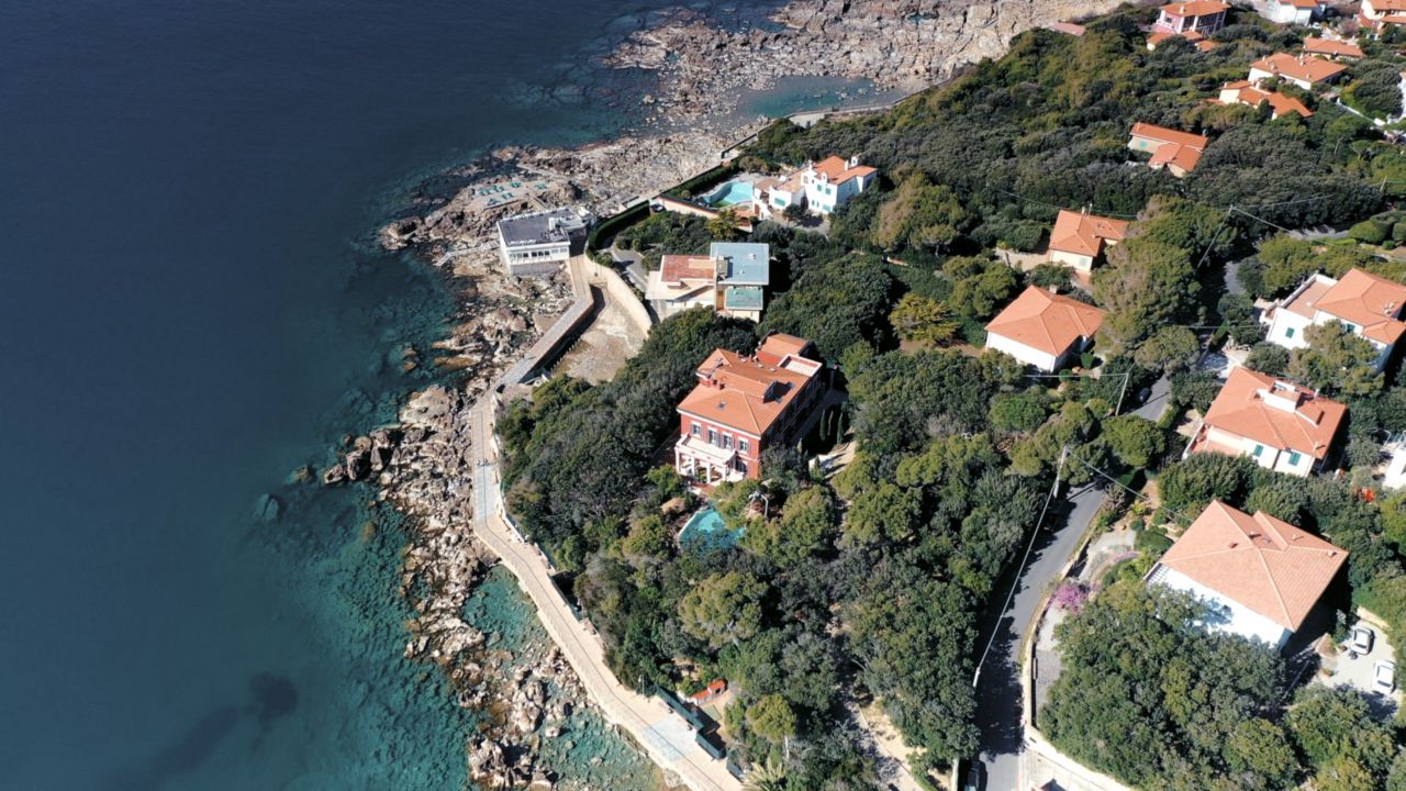 Вилла в Кастильончелло, Италия, 1 000 м² - фото 2