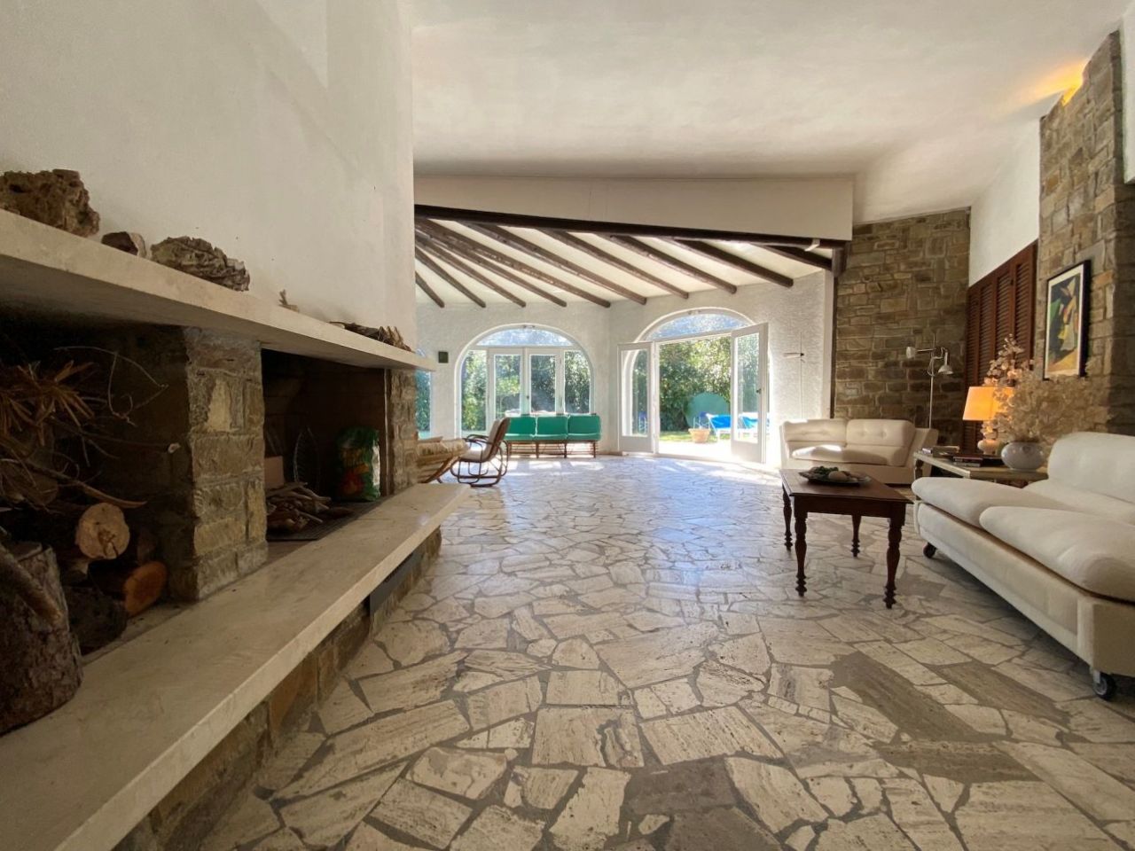 Вилла в Роккамаре, Италия, 350 м² - фото 2