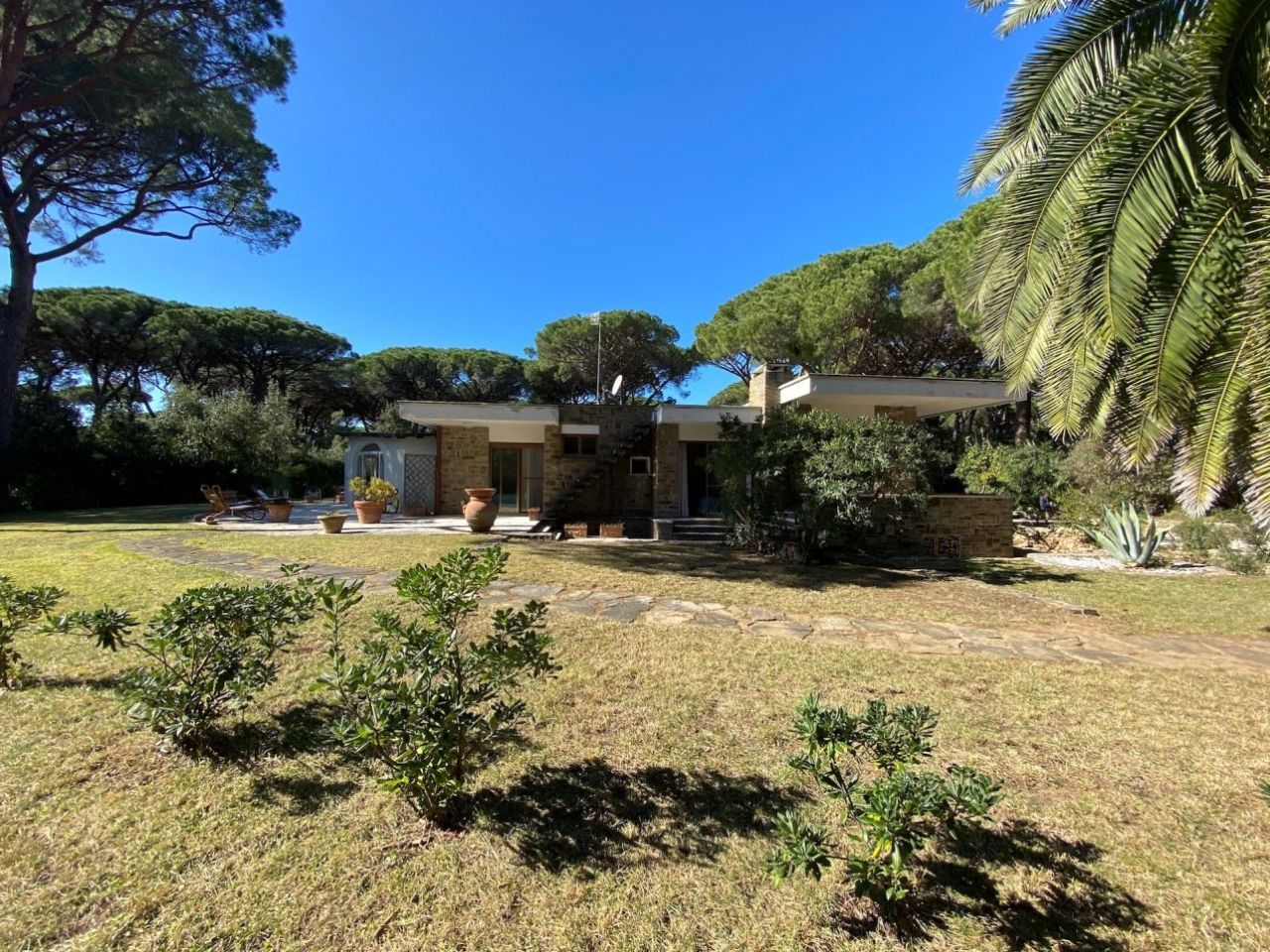 Вилла в Роккамаре, Италия, 350 м² - фото 12