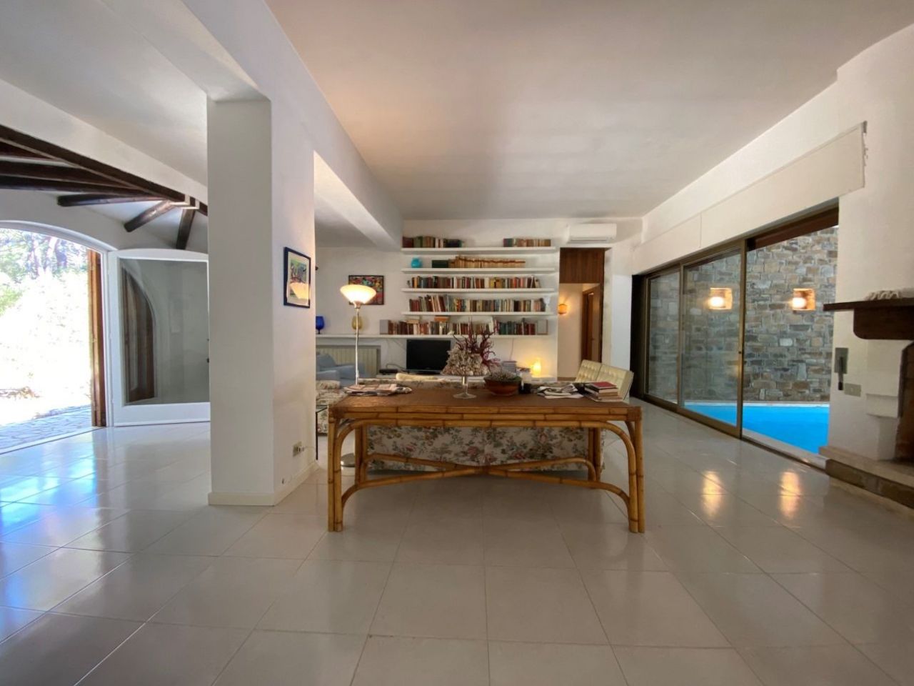 Вилла в Роккамаре, Италия, 350 м² - фото 15