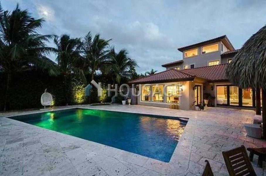 Дом в Майами, США, 475 м2 - фото 1