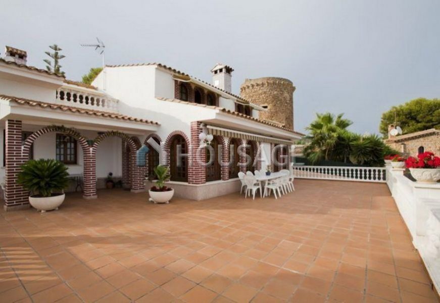 Дом в Санта-Сусанна, Испания, 814 м2 - фото 1