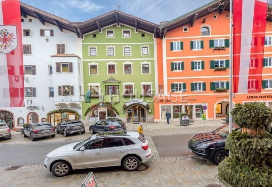 Коммерческая недвижимость в Кицбюэле, Австрия, 1 059 м2 - фото 1